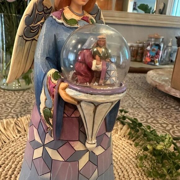 Jim Shore Cherish the Newborn King Angel Holding a holy family + mini snowglobe - Picture 7 of 10